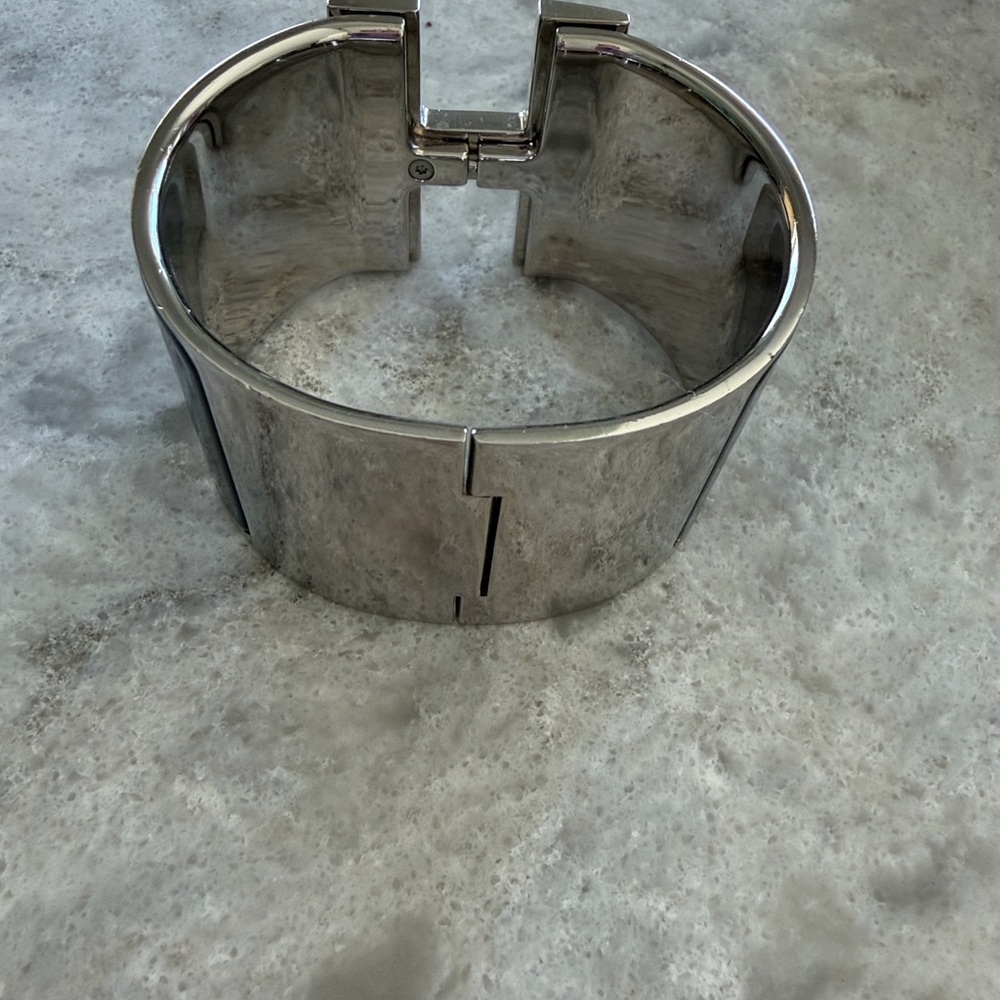 Hermes La Maison Black Enamel and Palladium 'H' Cuff Bracelet - Picture 6 of 14